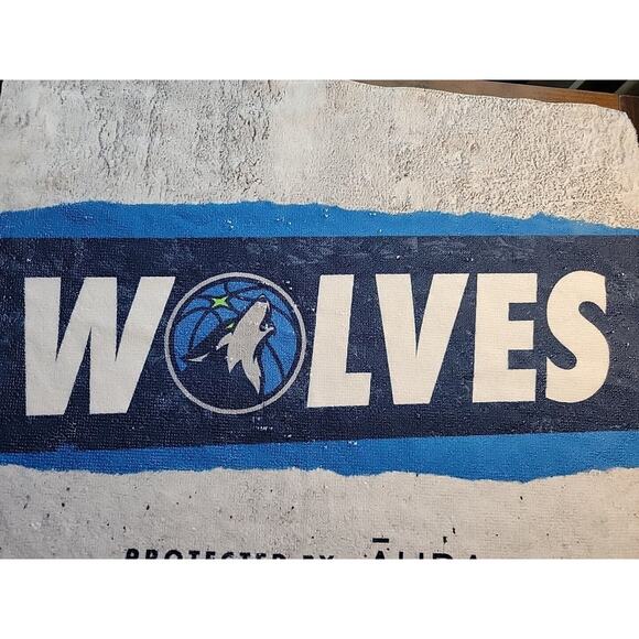 Minnesota Timberwolves White Rally Howl Towel Aura - SGA - Picture 2 of 5